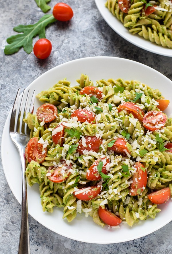 Super-Food-Avocado-Pesto-Pasta-600x885
